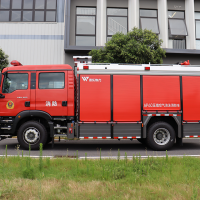 雷沃协力AP60型多功能城市主战车